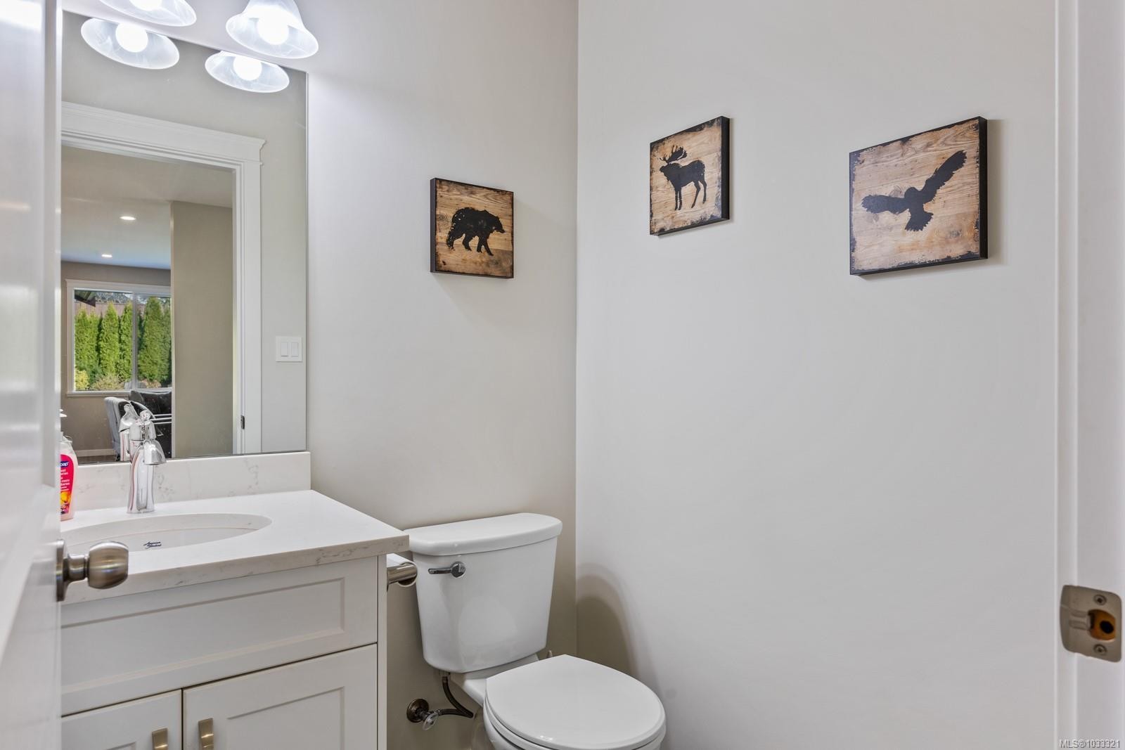 









3349


Bolton

St,
Cumberland,




BC
V0R 1S0

