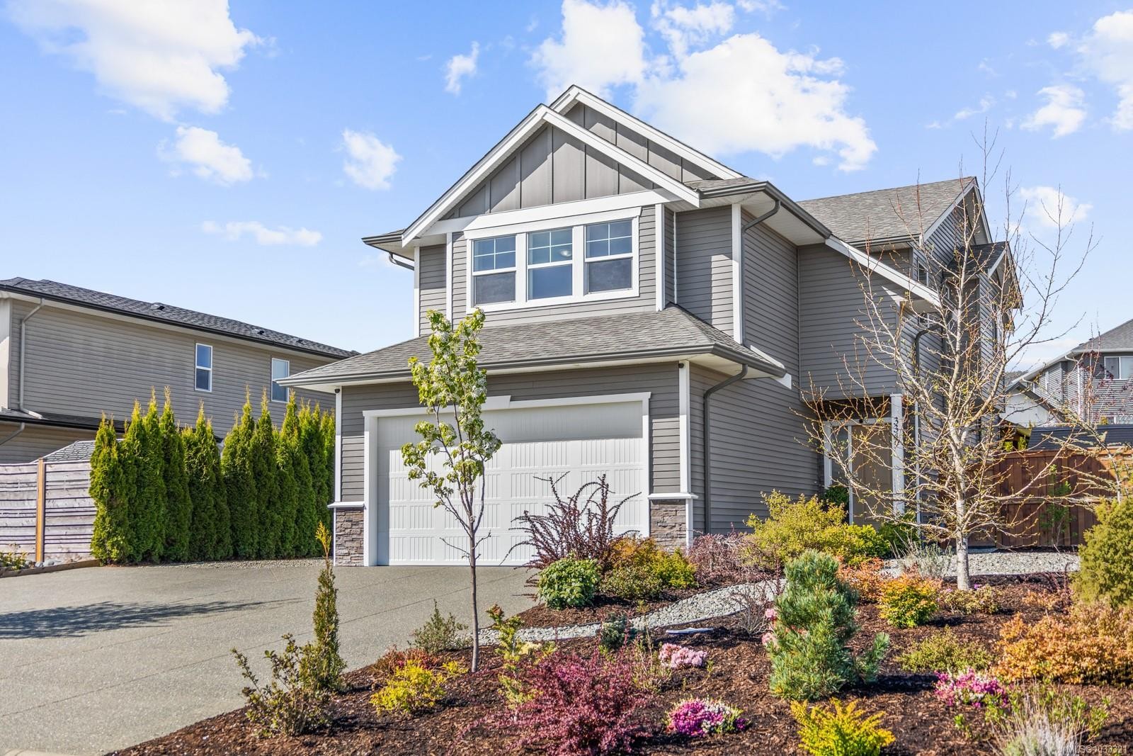 









3349


Bolton

St,
Cumberland,




BC
V0R 1S0

