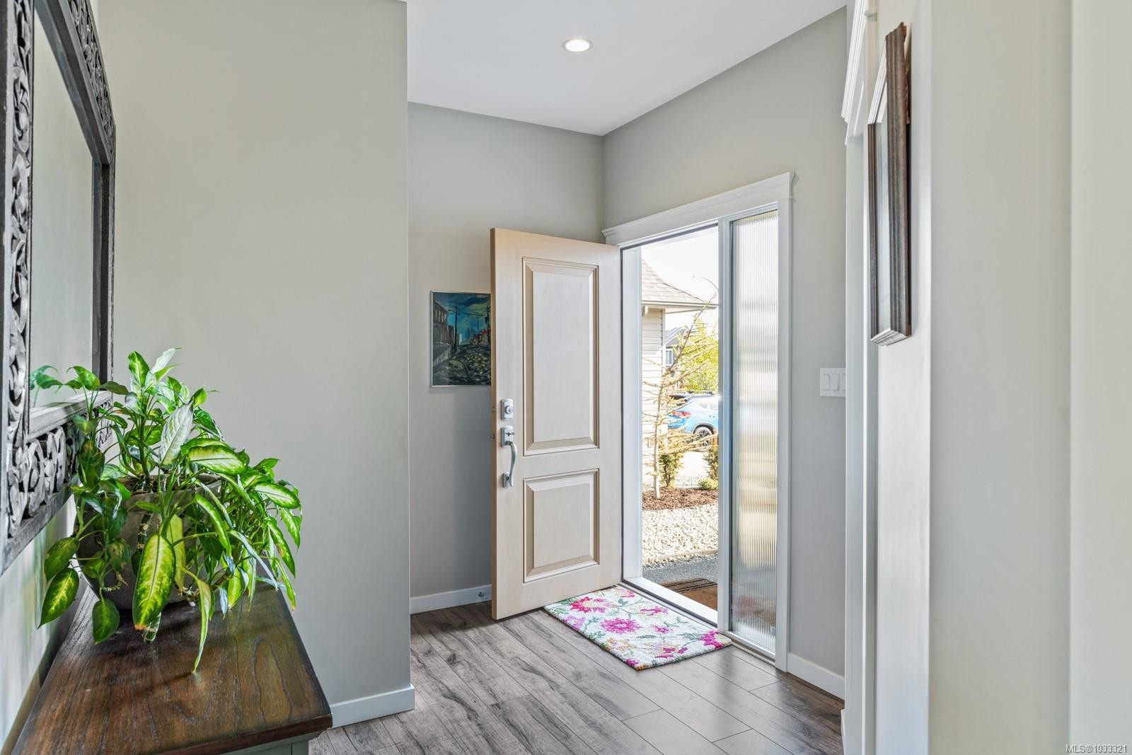 









3349


Bolton

St,
Cumberland,




BC
V0R 1S0

