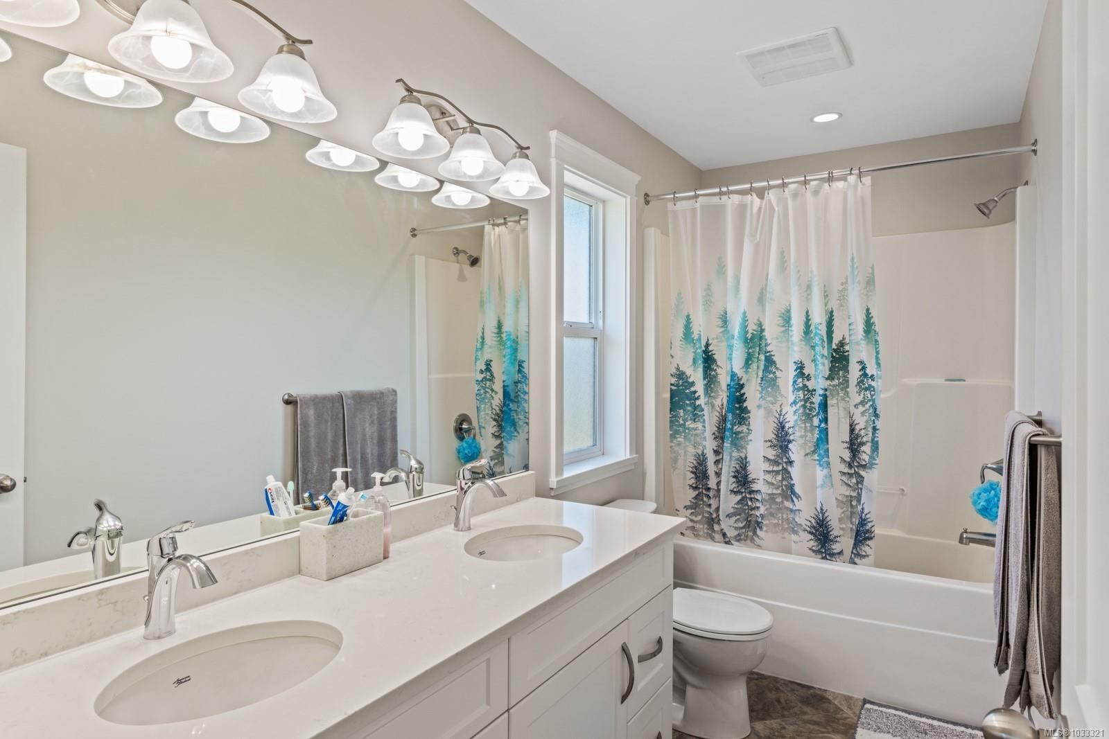 









3349


Bolton

St,
Cumberland,




BC
V0R 1S0

