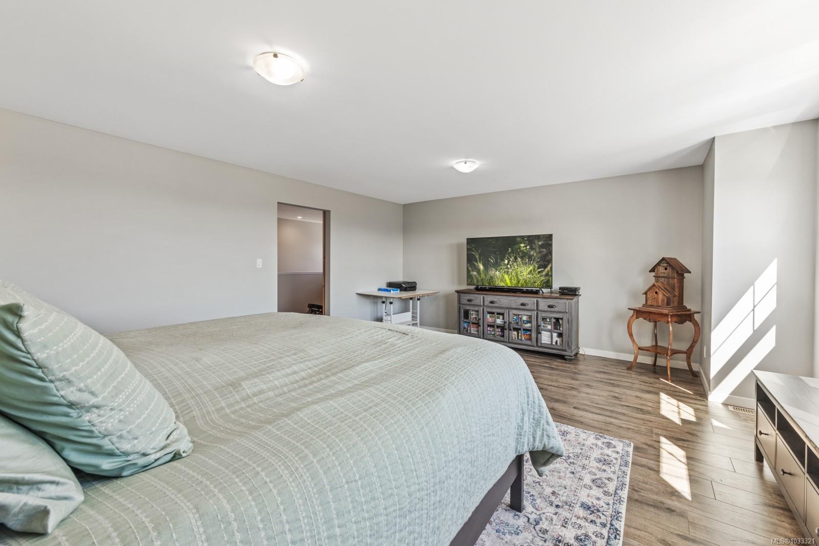 









3349


Bolton

St,
Cumberland,




BC
V0R 1S0

