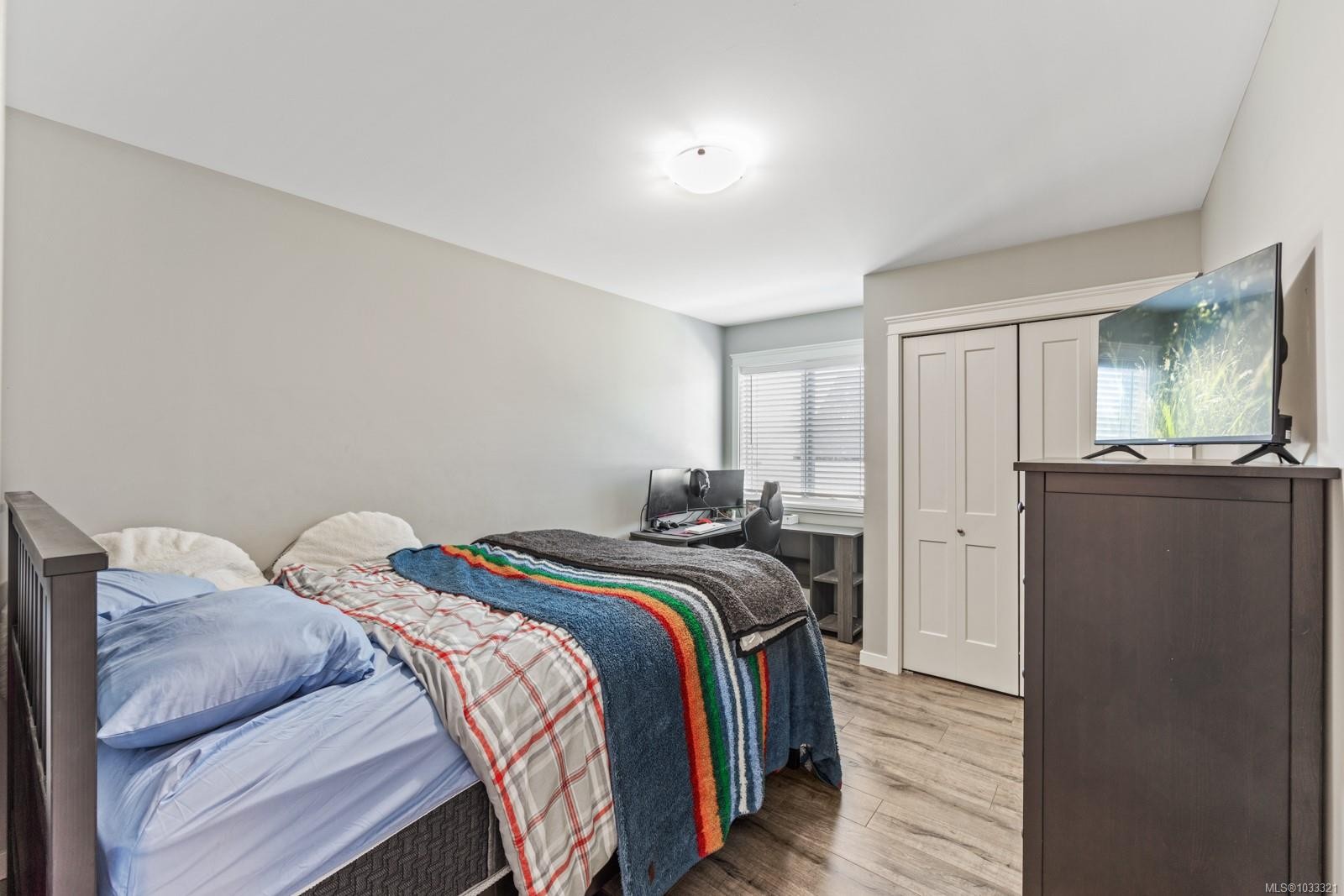 









3349


Bolton

St,
Cumberland,




BC
V0R 1S0

