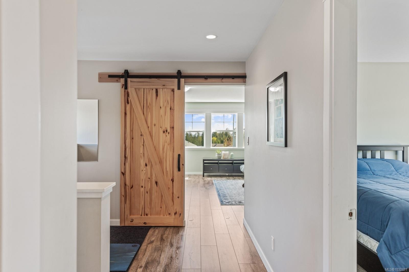 









3349


Bolton

St,
Cumberland,




BC
V0R 1S0

