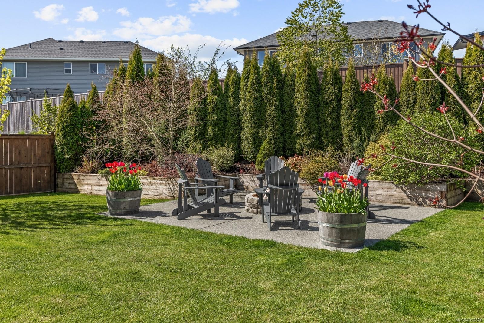 









3349


Bolton

St,
Cumberland,




BC
V0R 1S0

