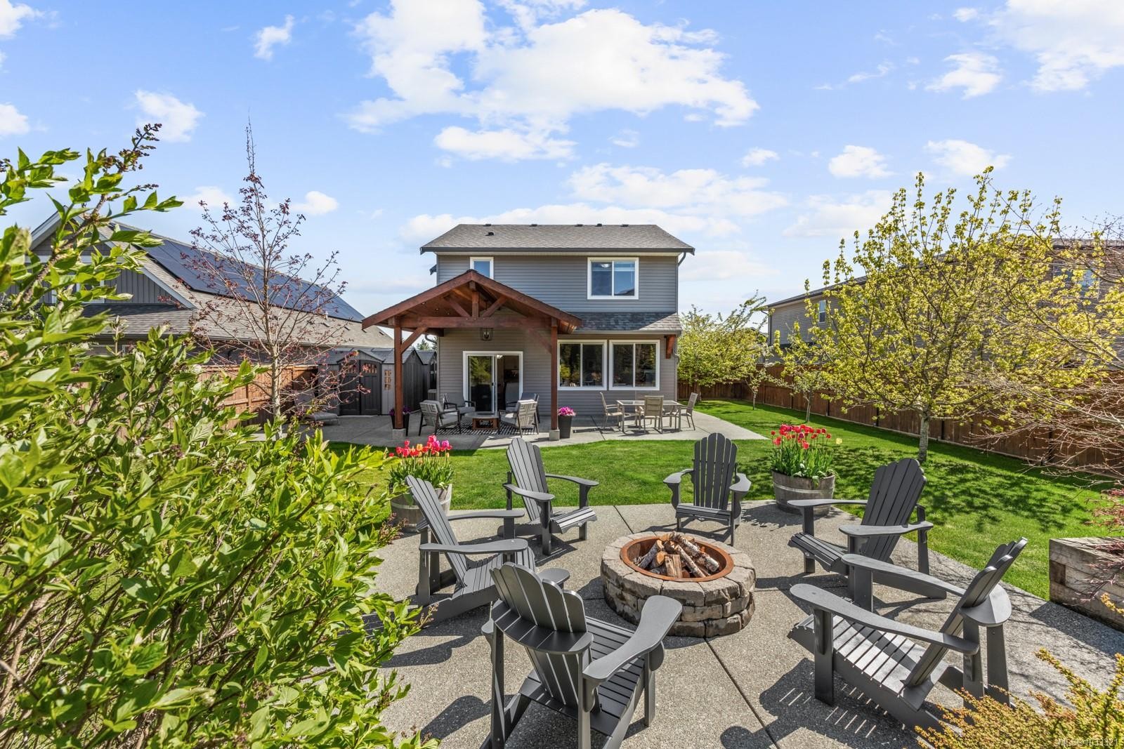 









3349


Bolton

St,
Cumberland,




BC
V0R 1S0

