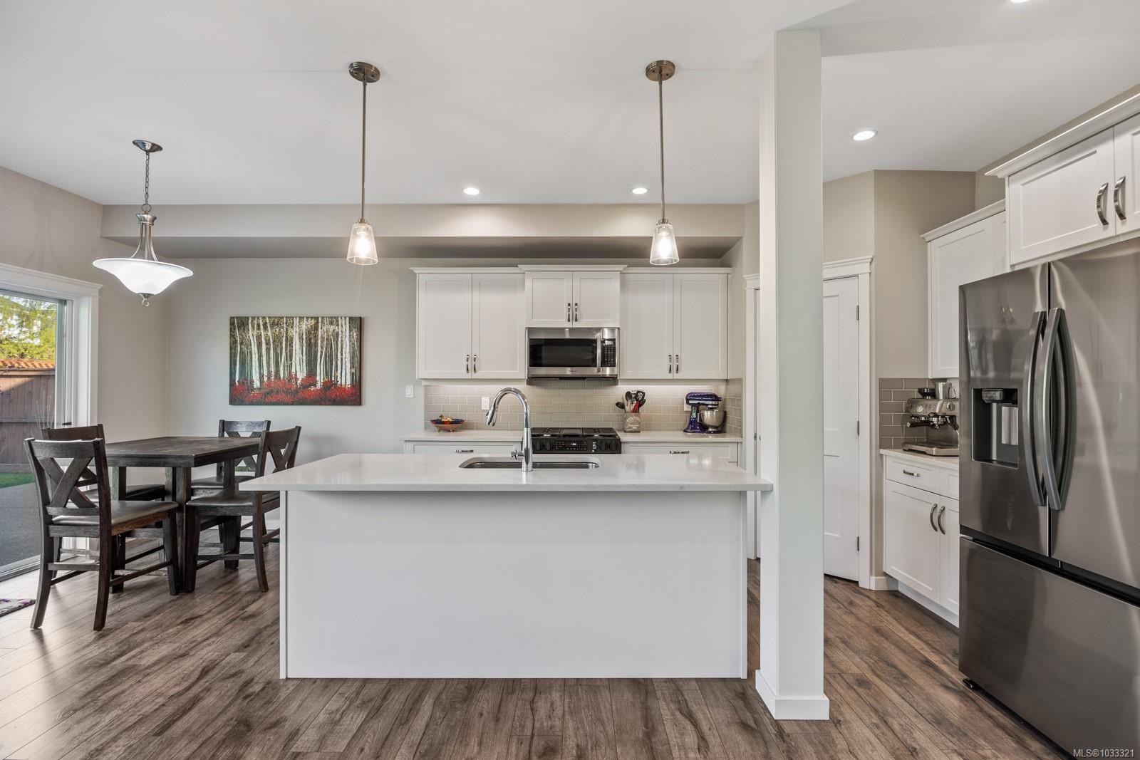 









3349


Bolton

St,
Cumberland,




BC
V0R 1S0

