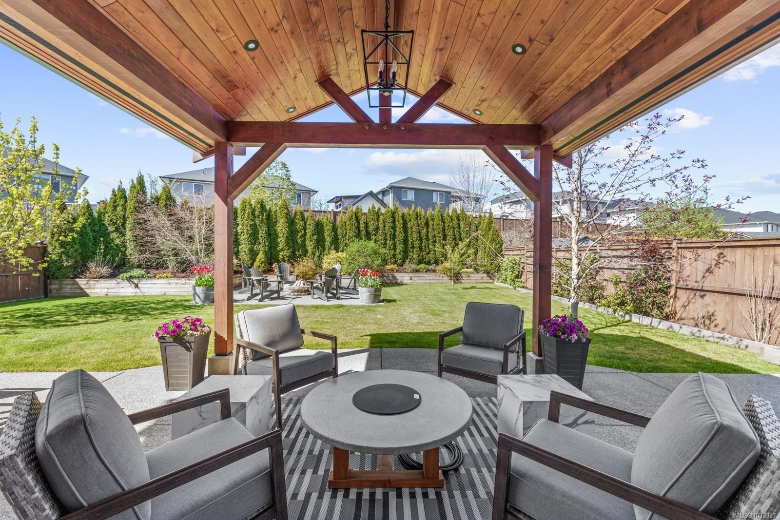 









3349


Bolton

St,
Cumberland,




BC
V0R 1S0

