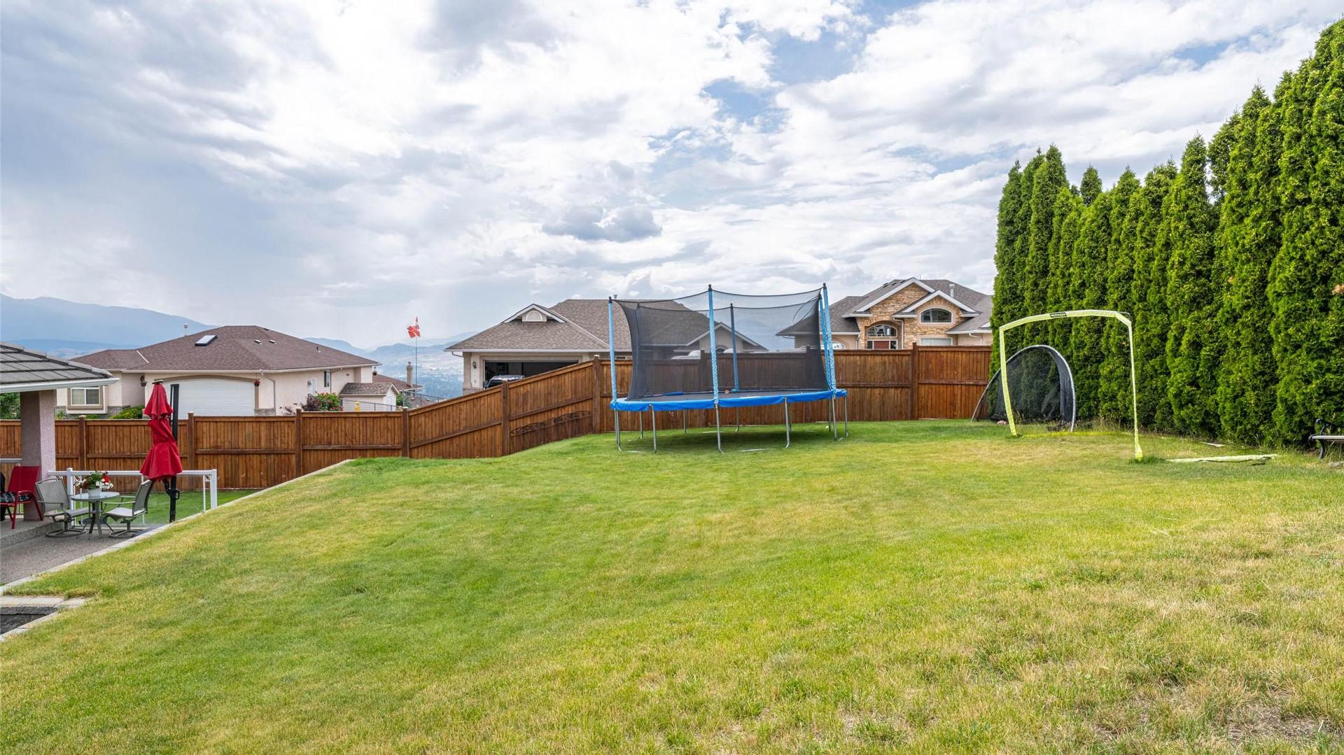 









400


Fortress

Crescent,
Vernon,




BC
V1B 3W3

