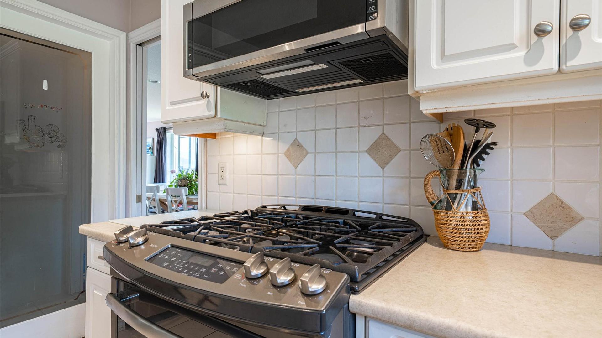 









400


Fortress

Crescent,
Vernon,




BC
V1B 3W3

