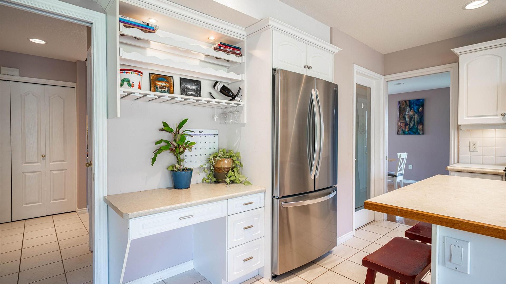 









400


Fortress

Crescent,
Vernon,




BC
V1B 3W3

