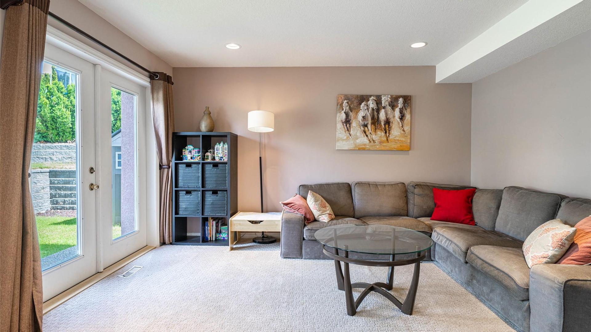 









400


Fortress

Crescent,
Vernon,




BC
V1B 3W3

