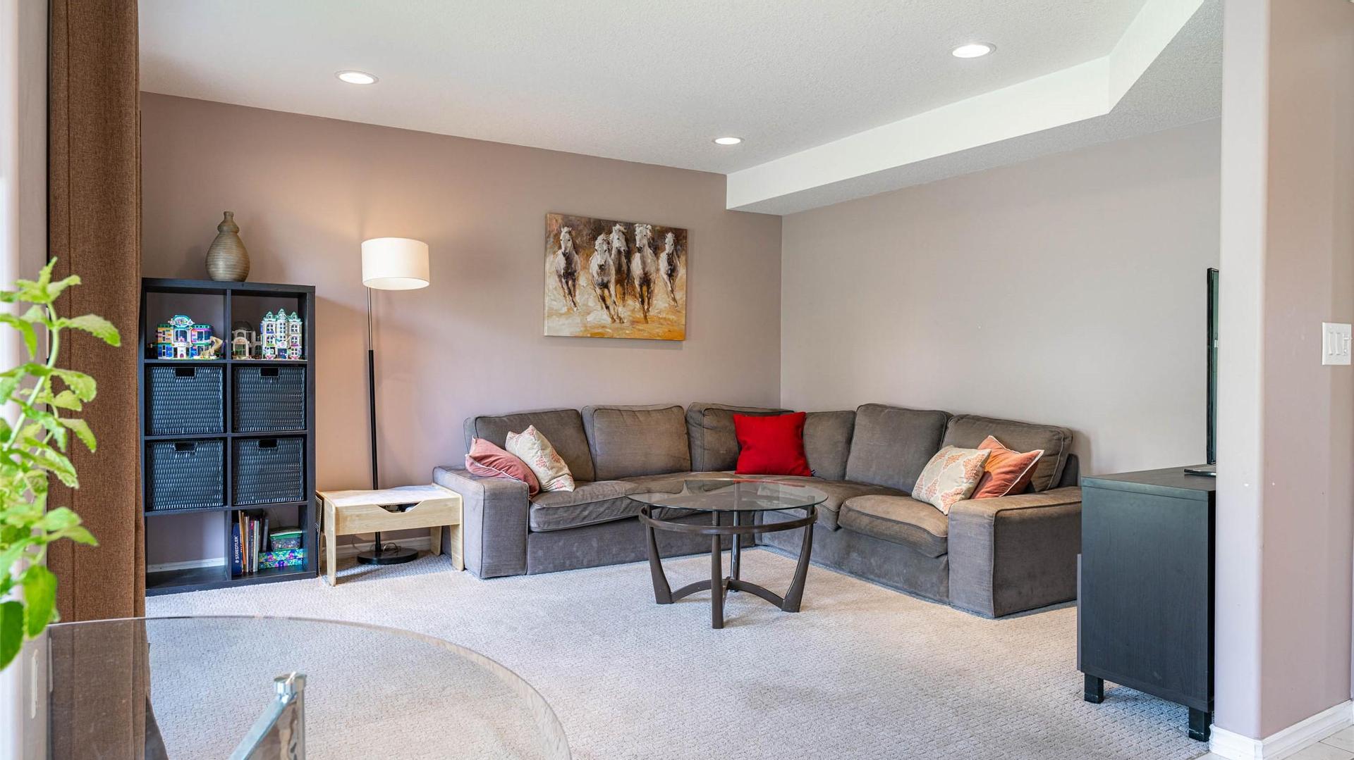 









400


Fortress

Crescent,
Vernon,




BC
V1B 3W3

