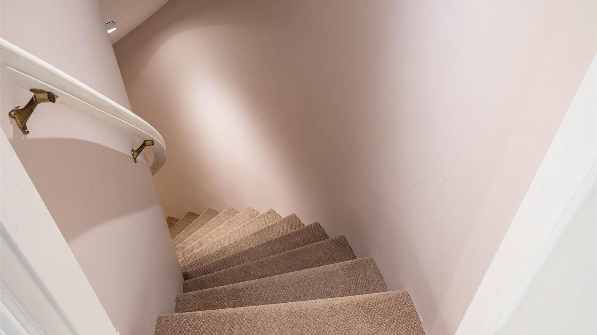 









400


Fortress

Crescent,
Vernon,




BC
V1B 3W3

