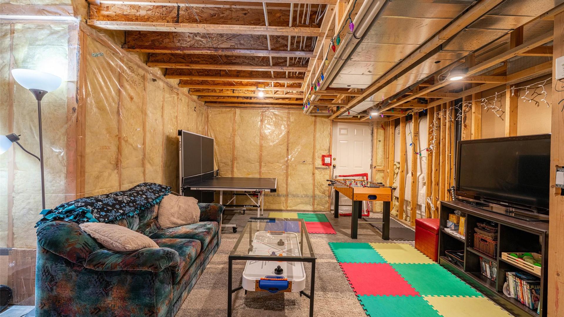 









400


Fortress

Crescent,
Vernon,




BC
V1B 3W3

