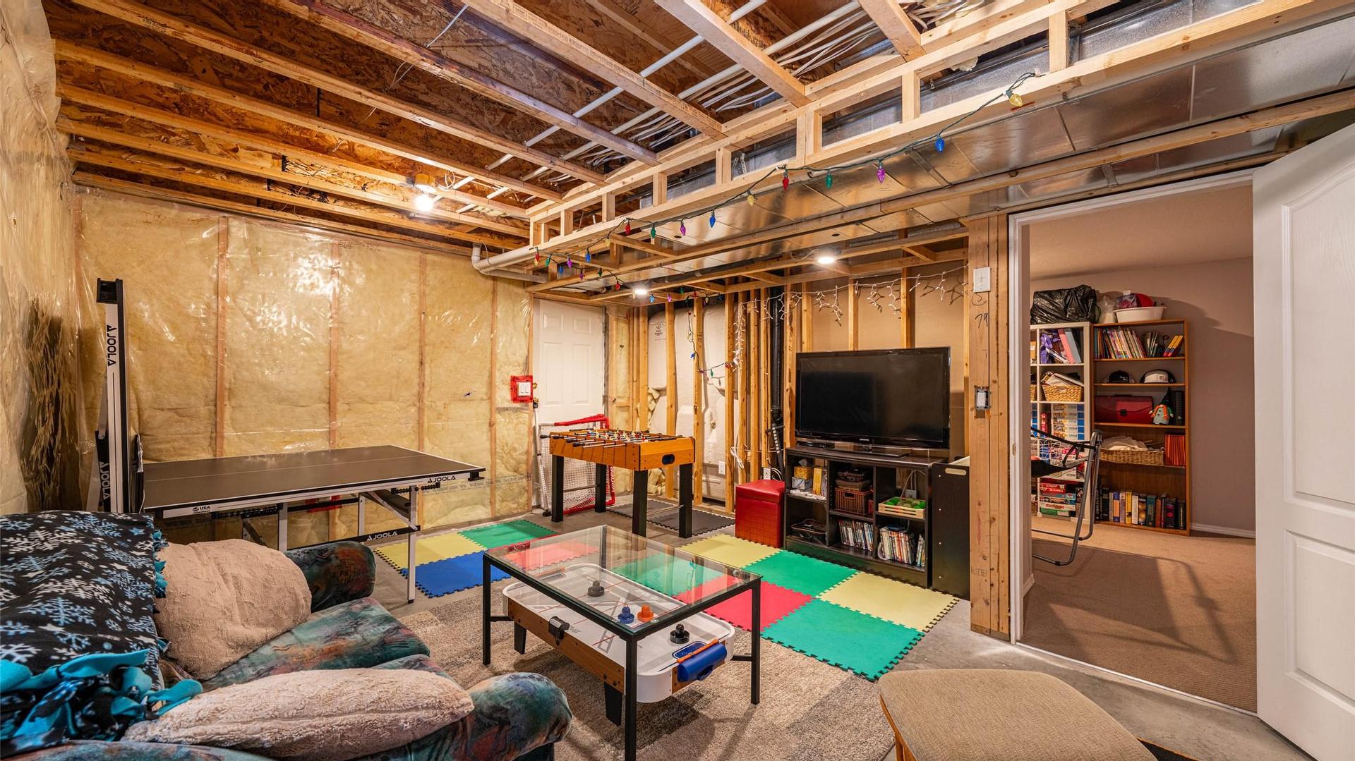 









400


Fortress

Crescent,
Vernon,




BC
V1B 3W3

