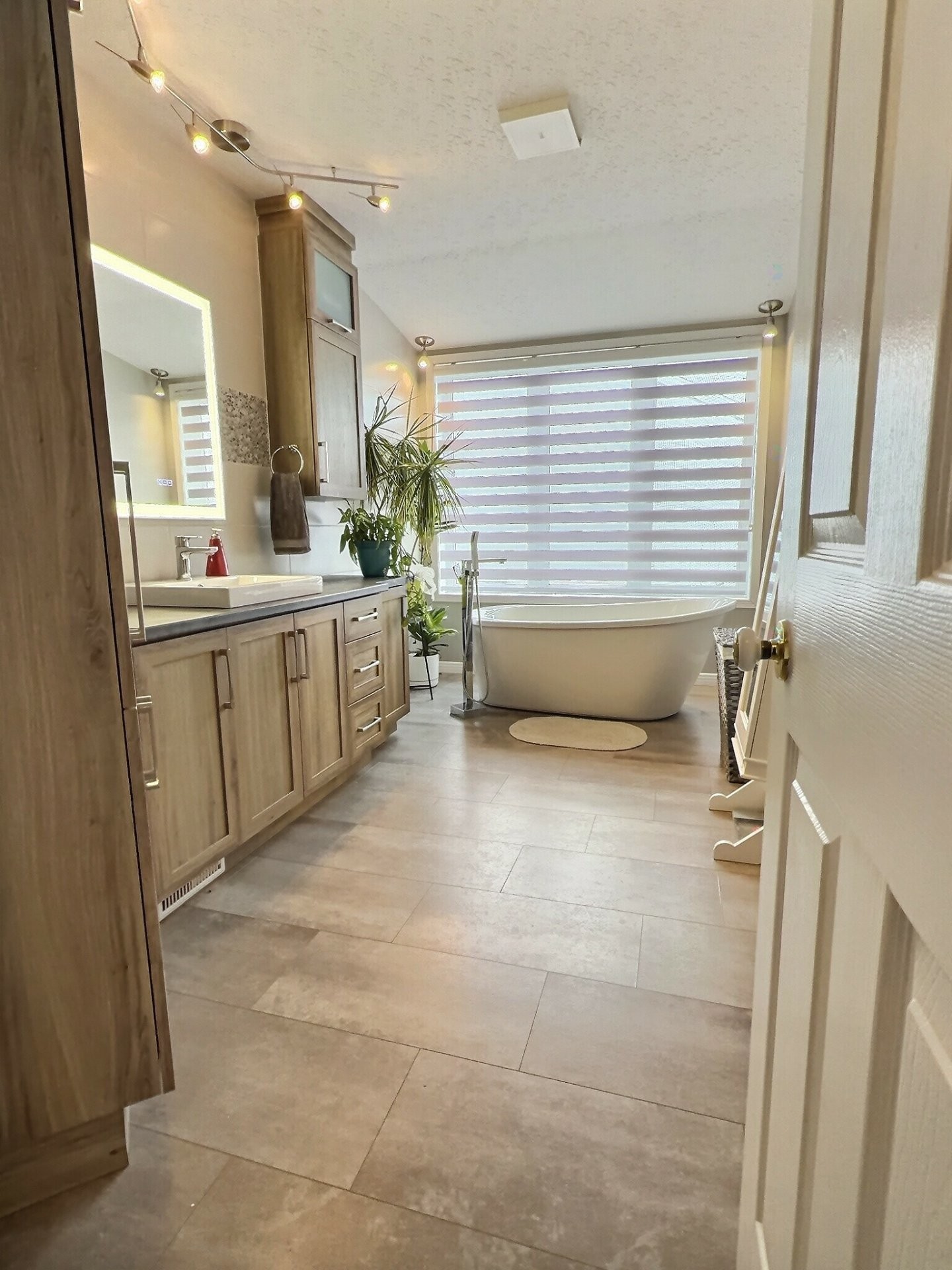 









16


Rue G.-E.-Morency

,
Ville-Marie,




QC
J9V1P9

