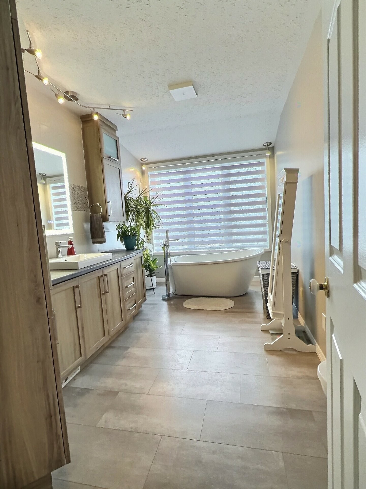 









16


Rue G.-E.-Morency

,
Ville-Marie,




QC
J9V1P9

