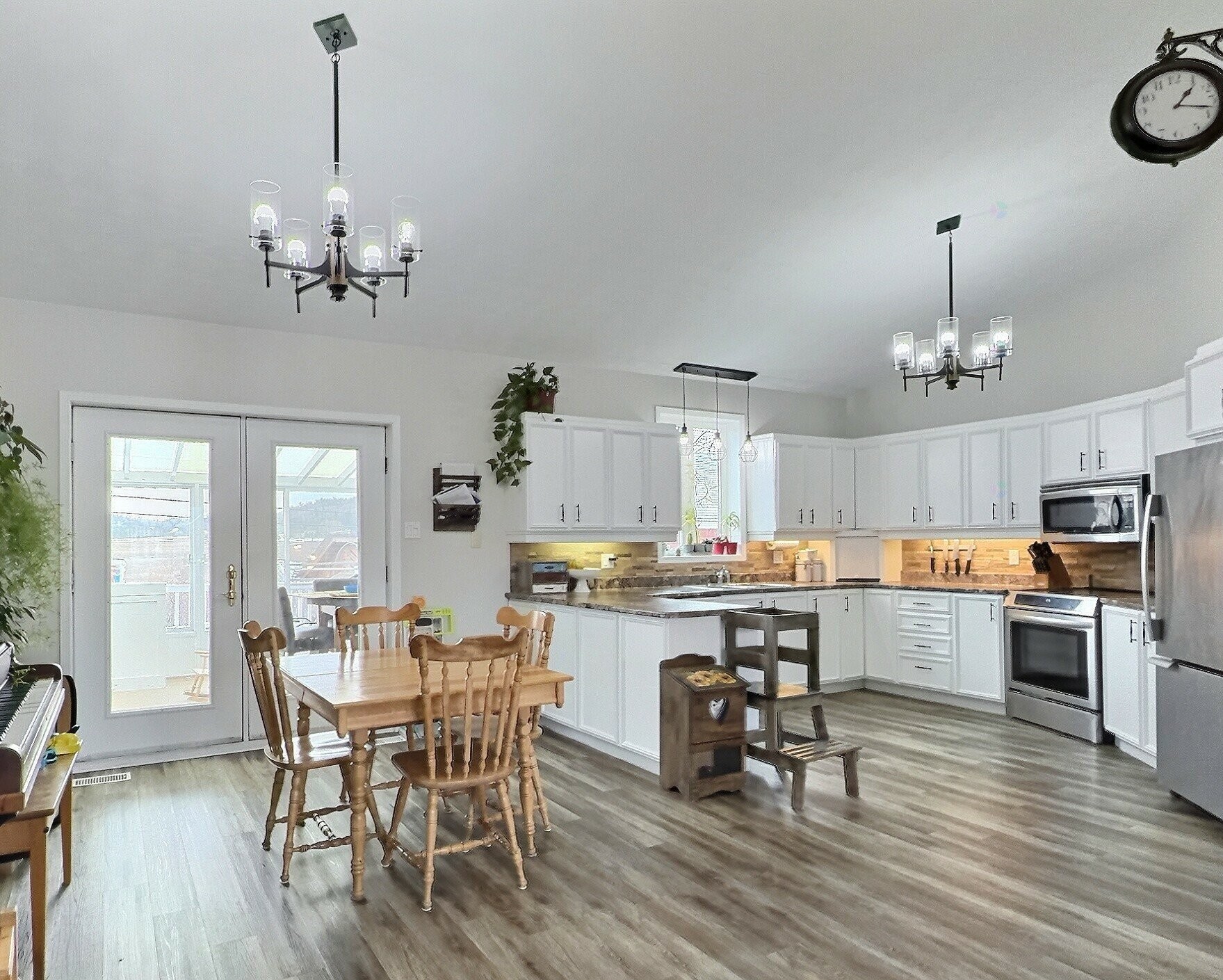 









16


Rue G.-E.-Morency

,
Ville-Marie,




QC
J9V1P9

