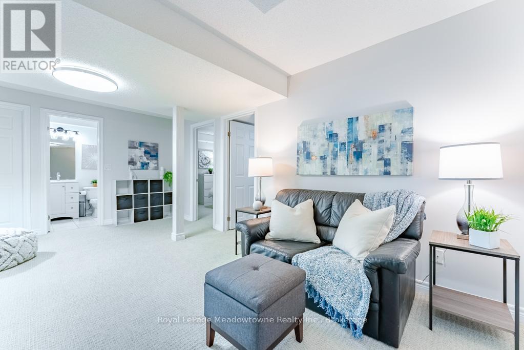 












77 - 1380 COSTIGAN ROAD

,
Milton (CL Clarke),




Ontario
L9T8L2

