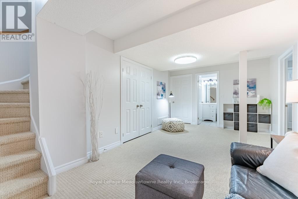 












77 - 1380 COSTIGAN ROAD

,
Milton (CL Clarke),




Ontario
L9T8L2

