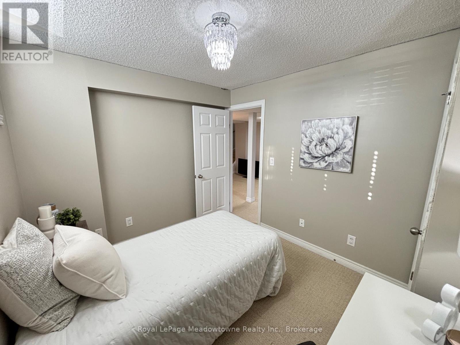 












77 - 1380 COSTIGAN ROAD

,
Milton (CL Clarke),




Ontario
L9T8L2

