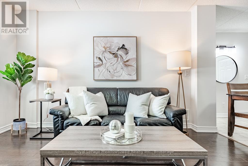 












77 - 1380 COSTIGAN ROAD

,
Milton (CL Clarke),




Ontario
L9T8L2

