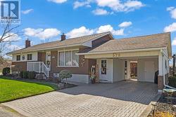 Welcome to 576 17th Avenue