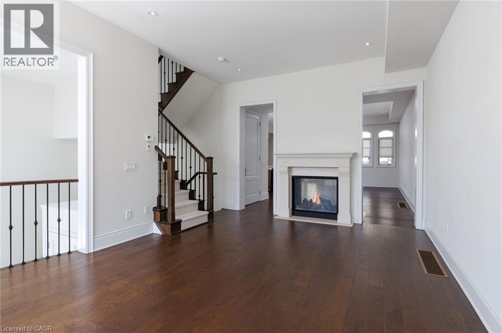












257 HANOVER Street

,
Oakville,




Ontario
L6K0H3

