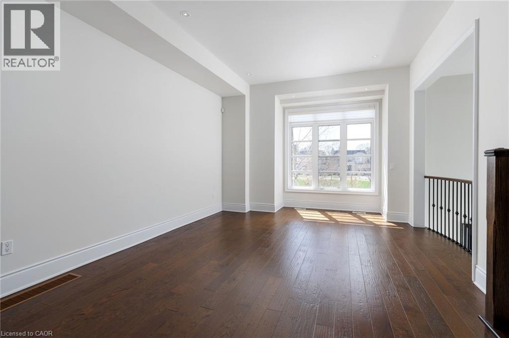 












257 HANOVER Street

,
Oakville,




Ontario
L6K0H3

