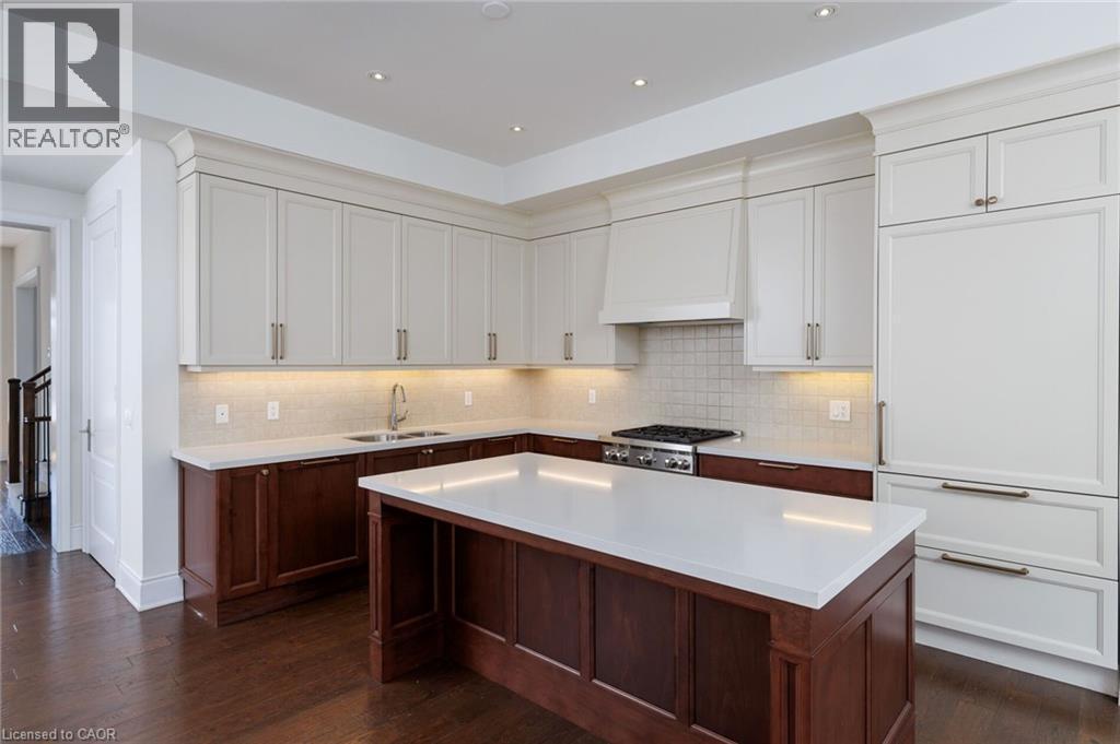












257 HANOVER Street

,
Oakville,




Ontario
L6K0H3

