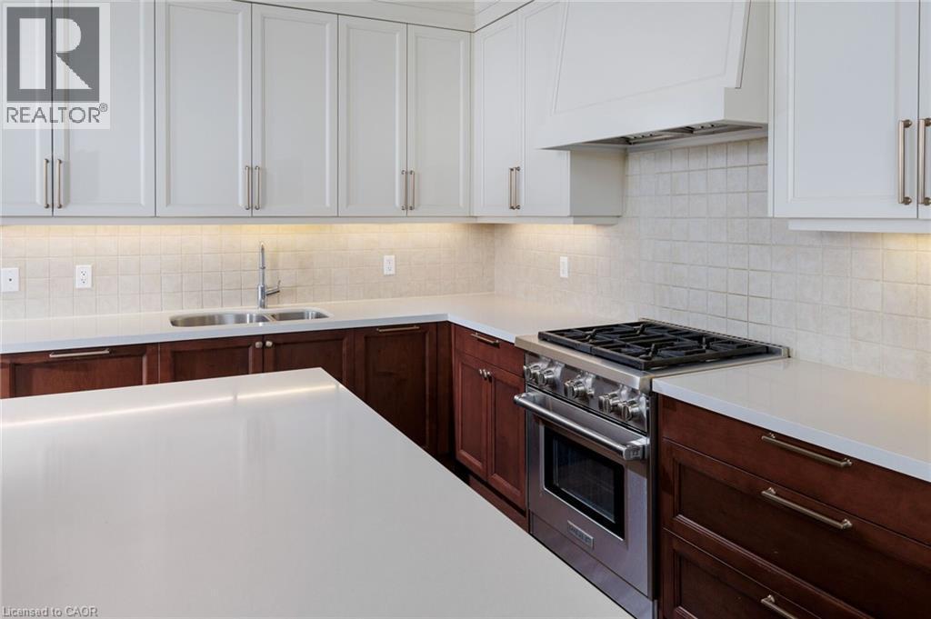 












257 HANOVER Street

,
Oakville,




Ontario
L6K0H3

