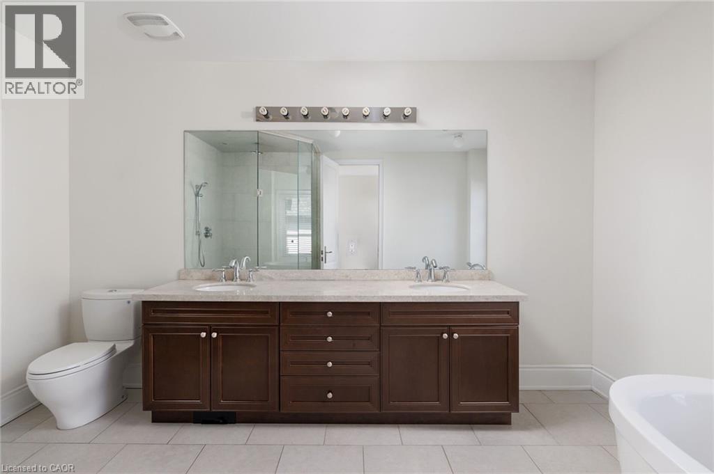 












257 HANOVER Street

,
Oakville,




Ontario
L6K0H3


