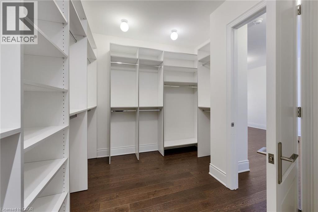 












257 HANOVER Street

,
Oakville,




Ontario
L6K0H3

