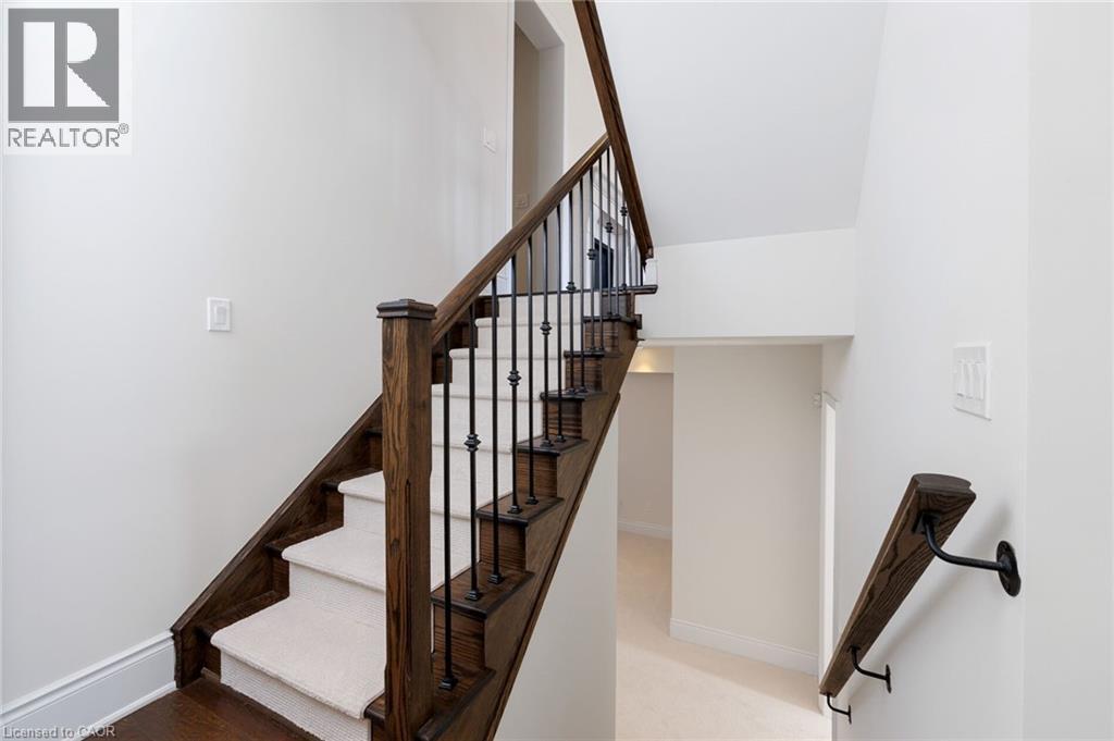












257 HANOVER Street

,
Oakville,




Ontario
L6K0H3

