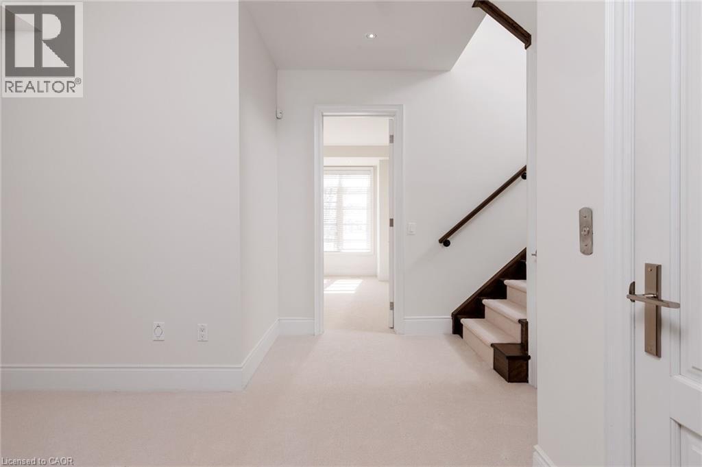 












257 HANOVER Street

,
Oakville,




Ontario
L6K0H3

