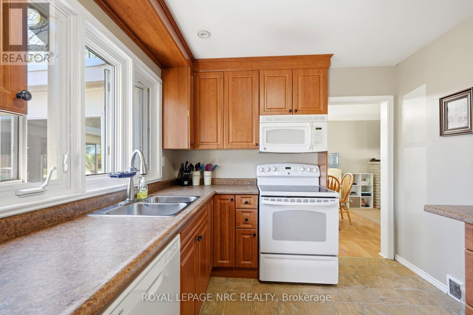 












1317 HAIST STREET

,
Pelham (Fonthill),




Ontario
L0S1E0


