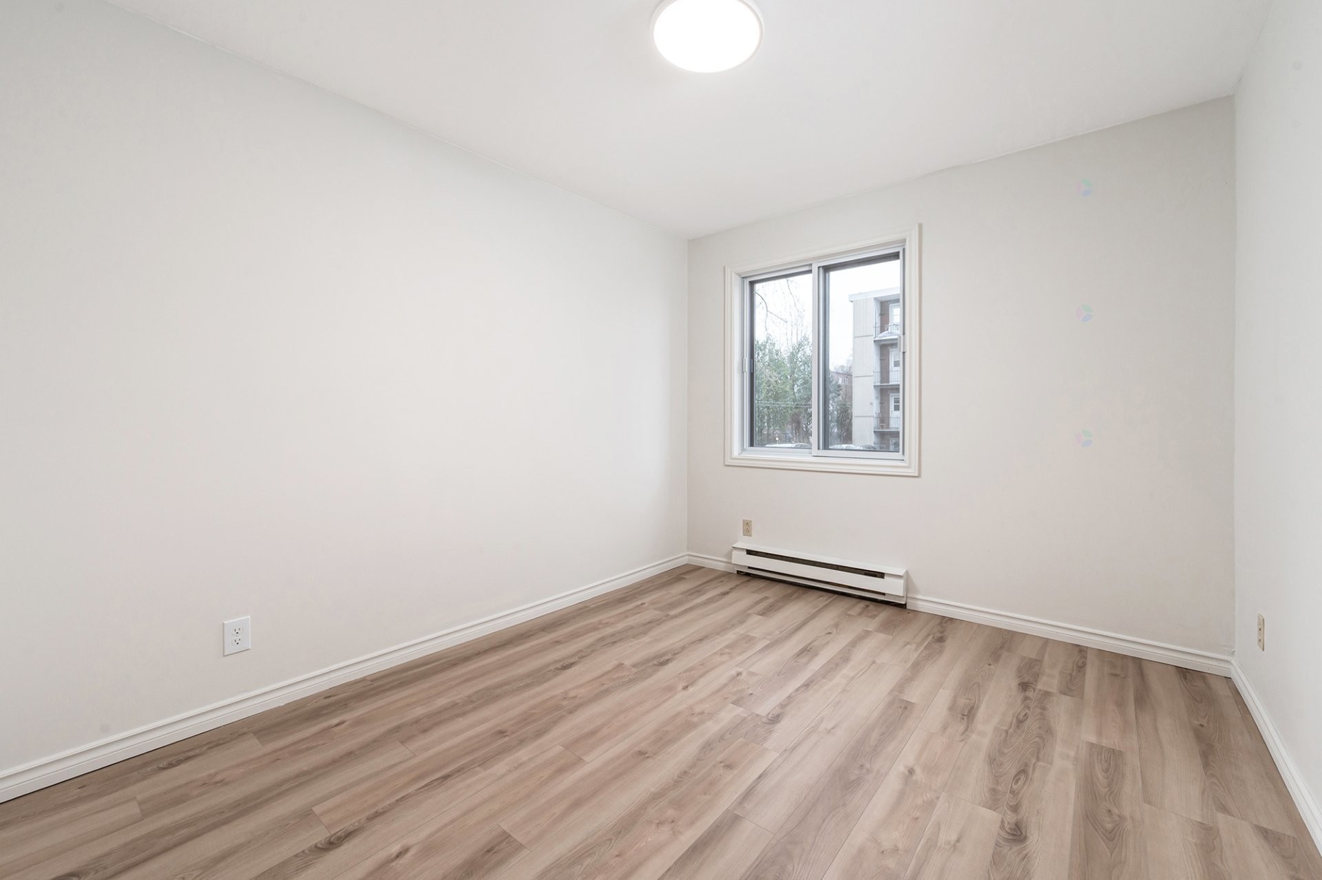 









450


Rue Joliette

, 103,
Longueuil (Le Vieux-Longueuil),




QC
J4K4V3

