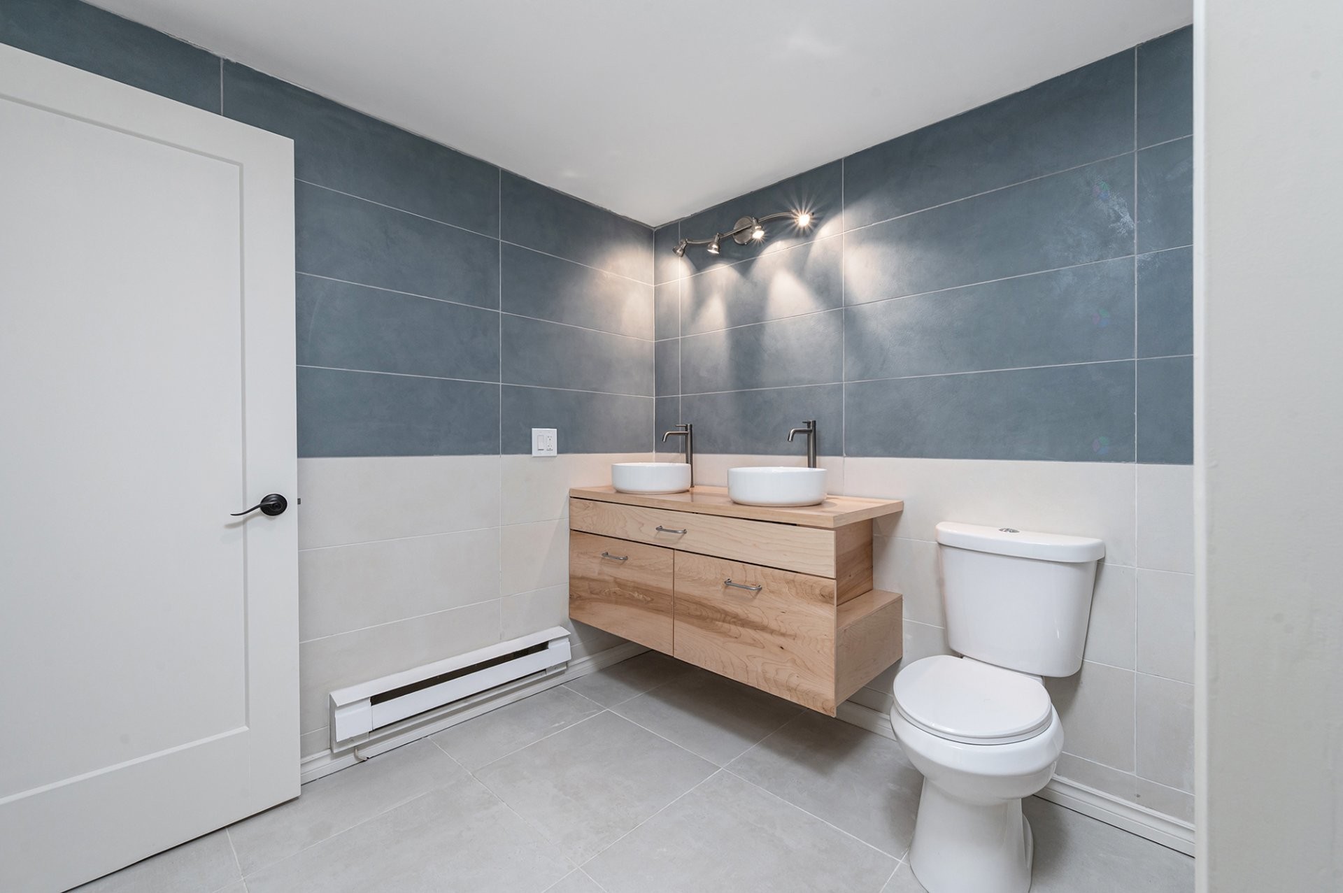 









450


Rue Joliette

, 103,
Longueuil (Le Vieux-Longueuil),




QC
J4K4V3

