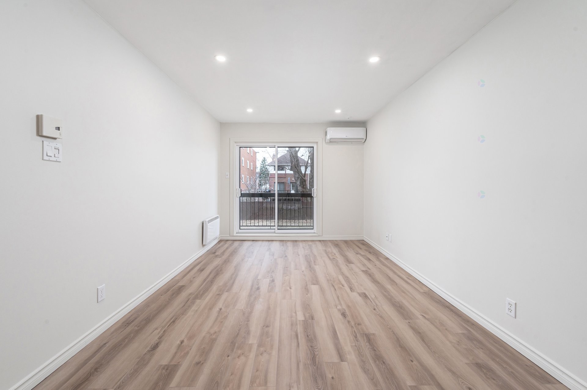 









450


Rue Joliette

, 103,
Longueuil (Le Vieux-Longueuil),




QC
J4K4V3

