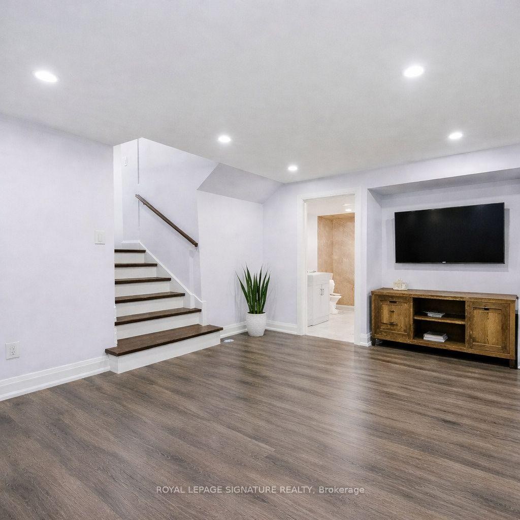 









23


Abell

Drive,
Brampton,




ON
L6V 2W1

