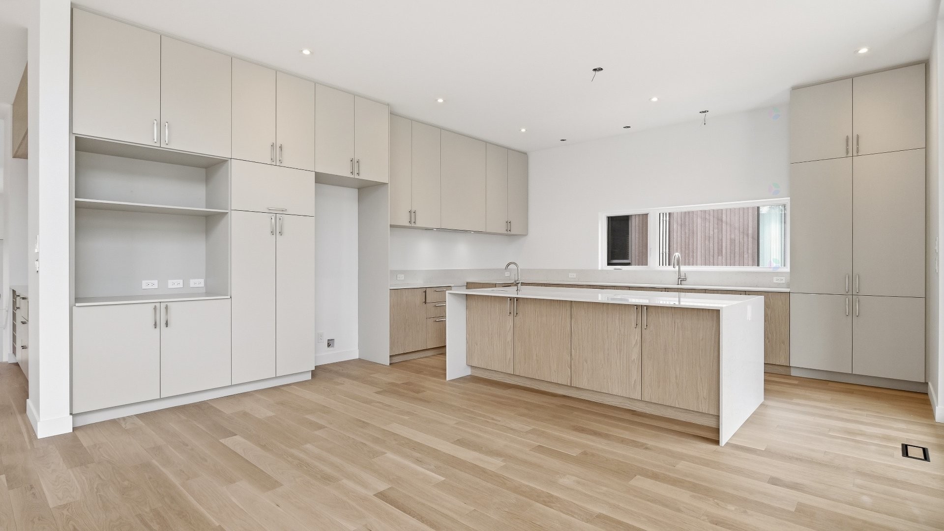 









4030


Rue de la Fougère

,
Saint-Bruno-de-Montarville,




QC
J3V4P6

