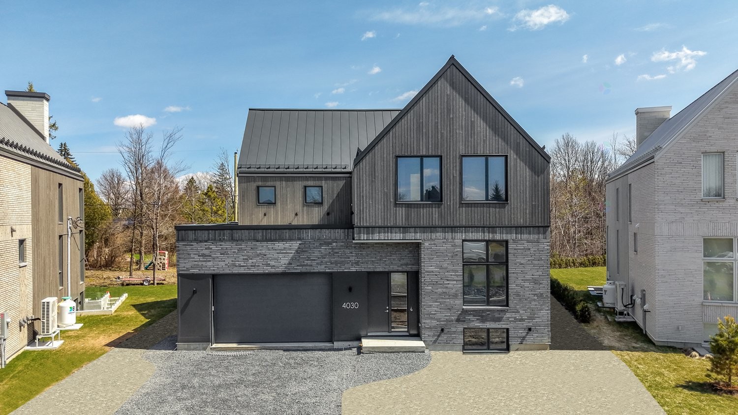 









4030


Rue de la Fougère

,
Saint-Bruno-de-Montarville,




QC
J3V4P6


