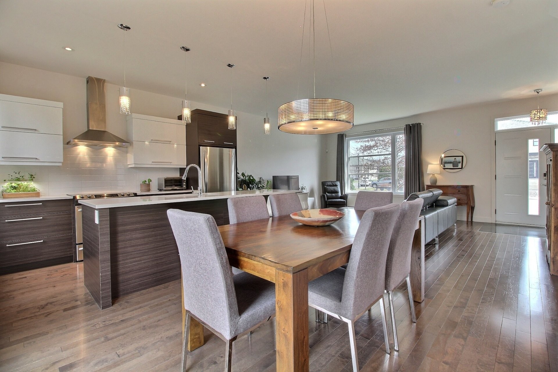 









124


Rue de l'Hibiscus

,
Granby,




QC
J2H1T9

