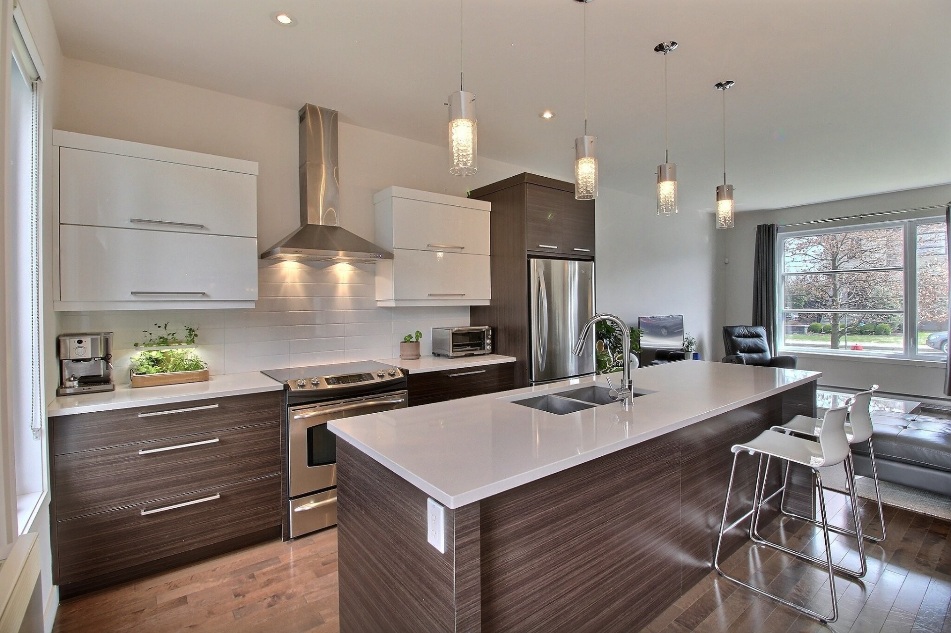 









124


Rue de l'Hibiscus

,
Granby,




QC
J2H1T9

