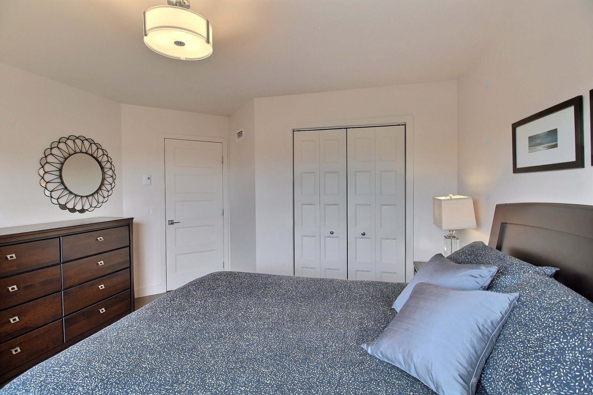 









124


Rue de l'Hibiscus

,
Granby,




QC
J2H1T9

