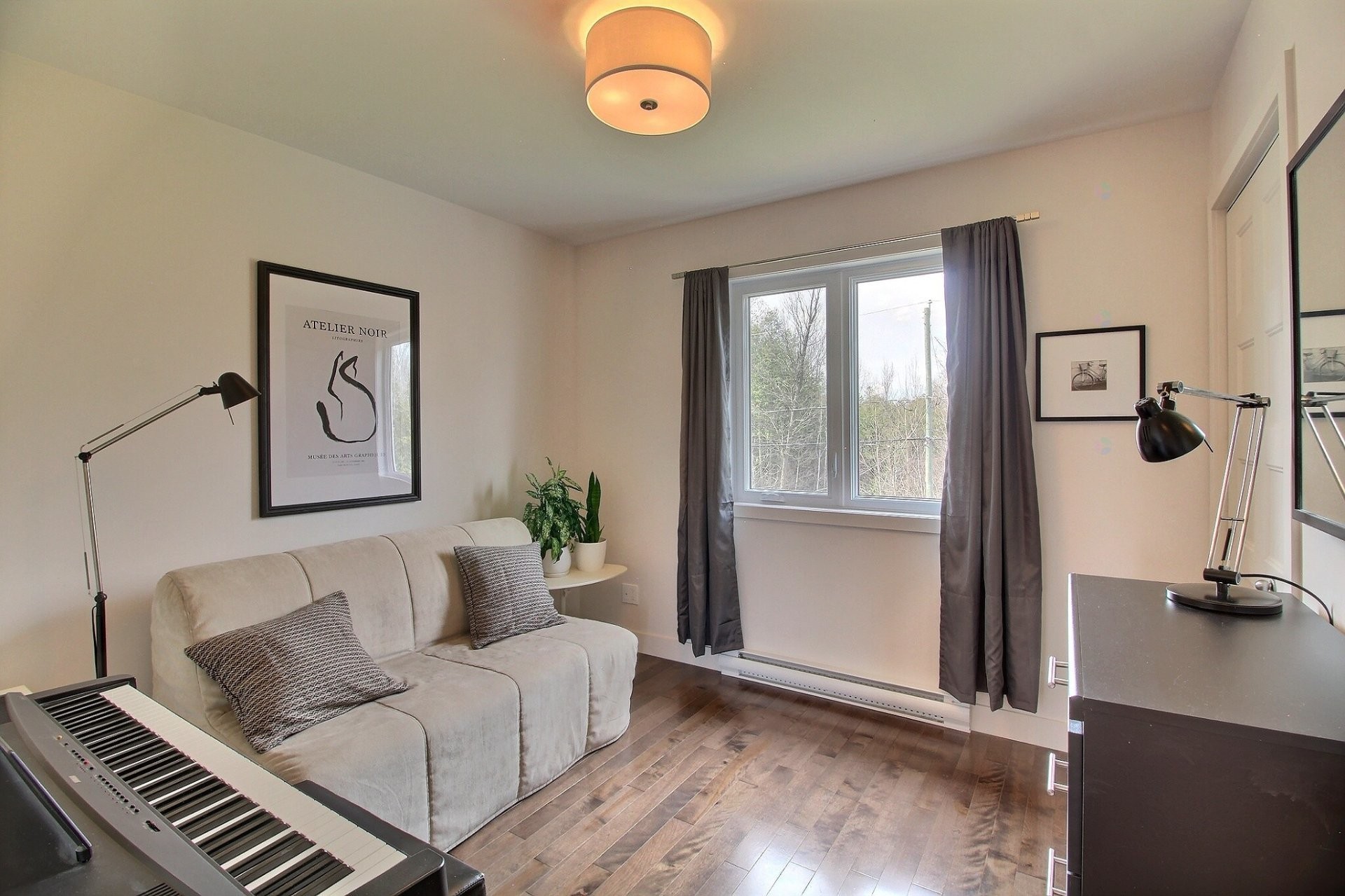 









124


Rue de l'Hibiscus

,
Granby,




QC
J2H1T9

