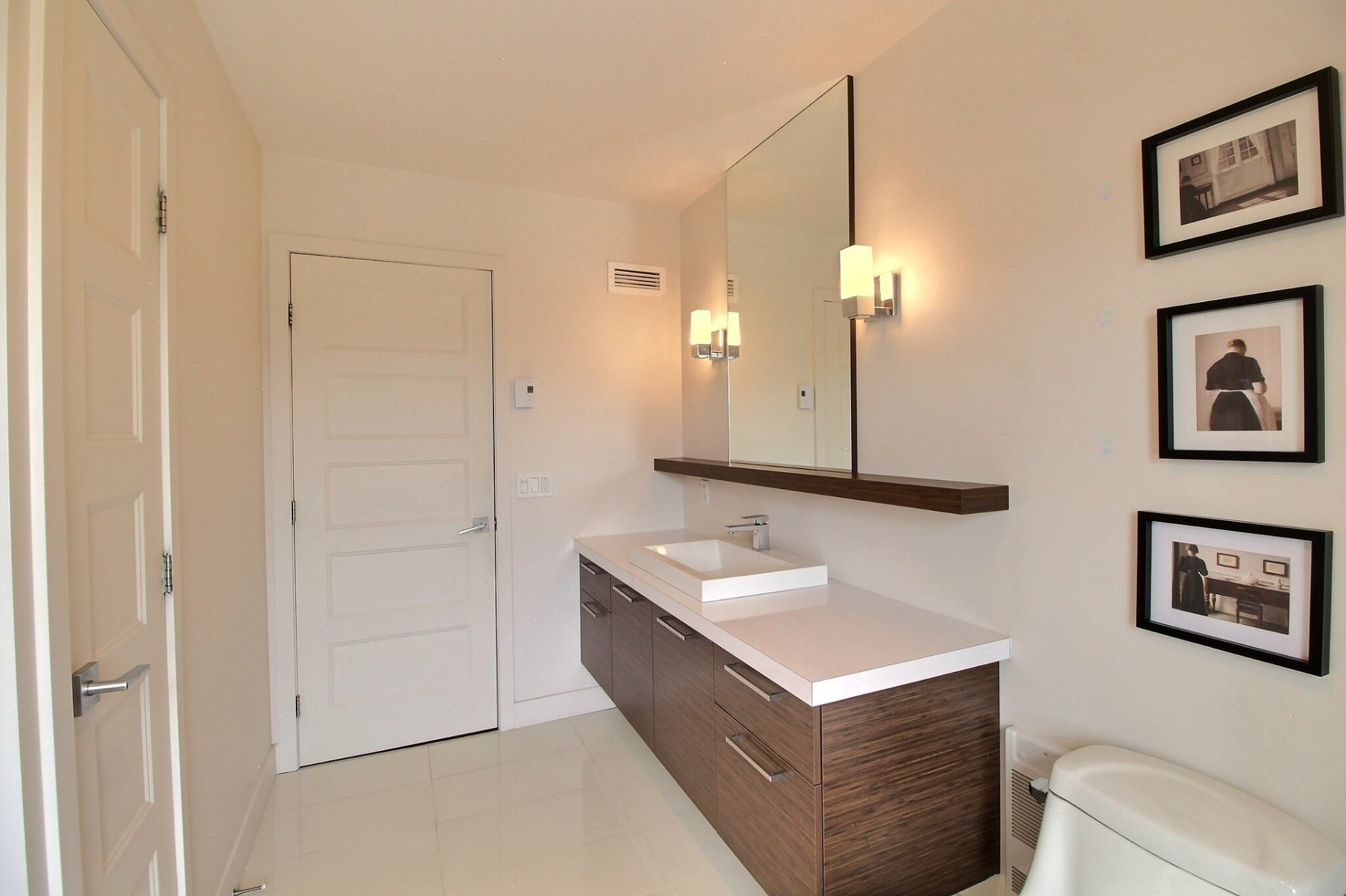 









124


Rue de l'Hibiscus

,
Granby,




QC
J2H1T9

