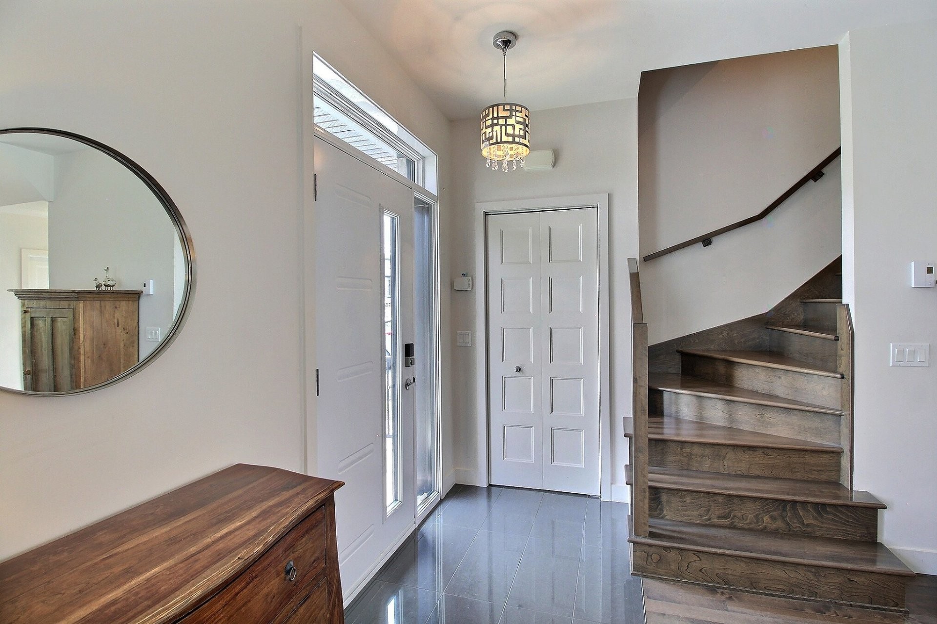 









124


Rue de l'Hibiscus

,
Granby,




QC
J2H1T9

