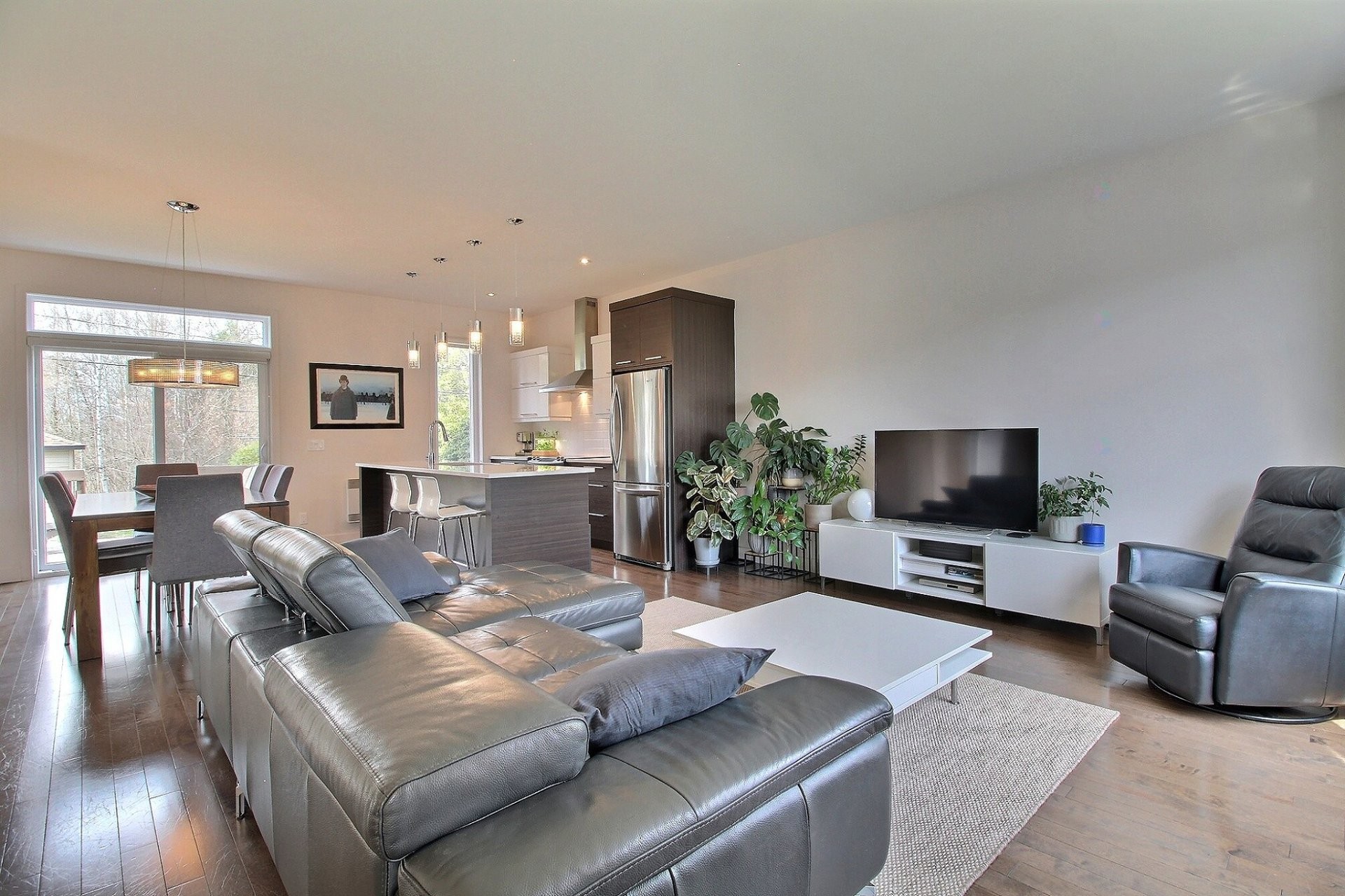 









124


Rue de l'Hibiscus

,
Granby,




QC
J2H1T9

