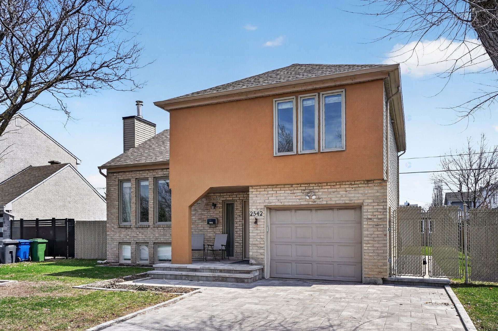 









2542


Boul. des Oiseaux

,
Laval (Sainte-Rose),




QC
H7L4X2

